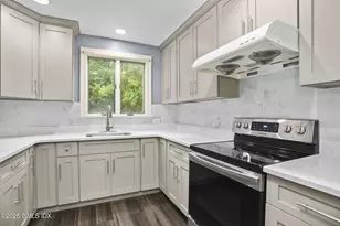6 Halsey Dr, Old Greenwich, CT 06870 - Photo 3