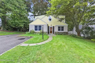 6 Halsey Dr, Old Greenwich, CT 06870 - Photo 1
