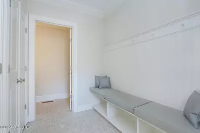 32 Reynolds Place #A, Greenwich, CT 06831 - Photo 7