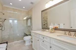 32 Reynolds Pl, Greenwich, CT 06831 - Photo 13