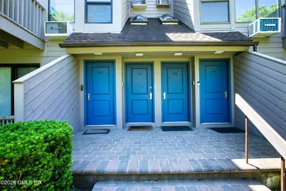 1465 E Putnam Avenue #327, Old Greenwich, CT 06870 - Photo 1
