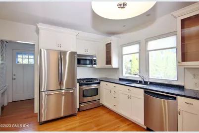 194 Hamilton Avenue #1st Floor, Greenwich, CT 06830 - Photo 5