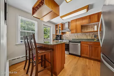 11 Stuart Drive, Old Greenwich, CT 06870 - Photo 9
