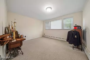 11 Stuart Dr, Old Greenwich, CT 06870 - Photo 17