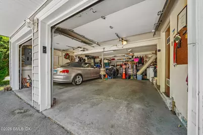 11 Stuart Drive, Old Greenwich, CT 06870 - Photo 21