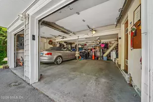11 Stuart Dr, Old Greenwich, CT 06870 - Photo 21