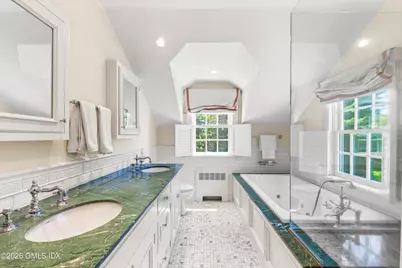 456 Round Hill Road, Greenwich, CT 06831 - Photo 13