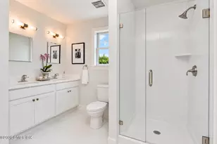 8 View St, Greenwich, CT 06830 - Photo 13