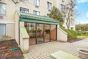 1525 E Putnam Ave, Old Greenwich, CT 06870 - Photo 3