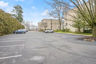 1525 E Putnam Ave, Old Greenwich, CT 06870 - Photo 13