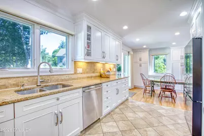25 Weston Hill Road, Greenwich, CT 06878 - Photo 5