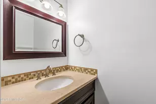 14 Greenwich Hills Dr, Greenwich, CT 06831 - Photo 25