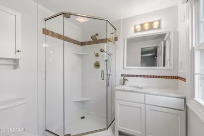 14 Greenwich Hills Drive #14, Greenwich, CT 06831 - Photo 17