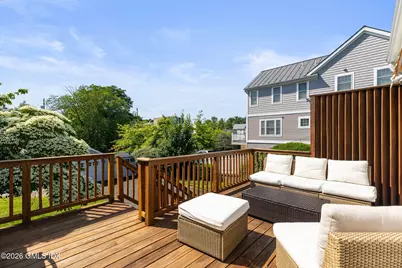 138 N Water Street, Greenwich, CT 06830 - Photo 37
