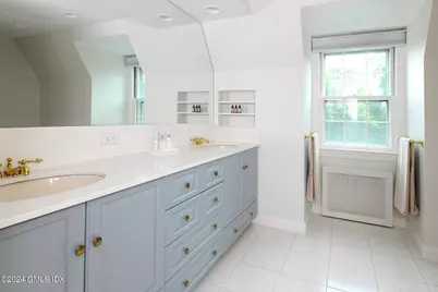 8 Indian Point Lane, Greenwich, CT 06878 - Photo 21