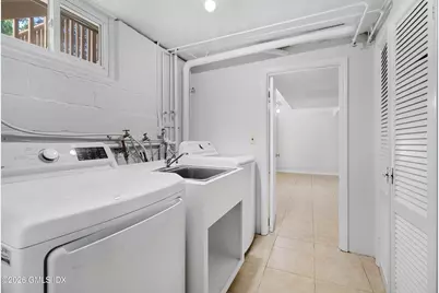 182 Weaver Street, Greenwich, CT 06831 - Photo 29