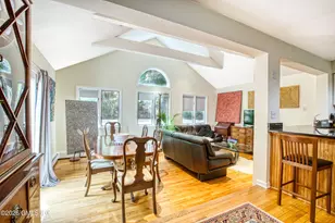 86 Sound Beach Ave Ext, Greenwich, CT 06878 - Photo 3