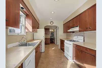24 Oval Avenue, Greenwich, CT 06878 - Photo 13