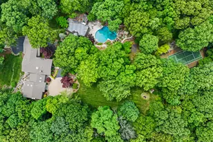 35 Wilshire Rd, Greenwich, CT 06831 - Photo 3