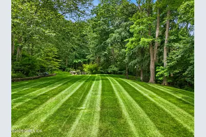 35 Wilshire Road, Greenwich, CT 06831 - Photo 29