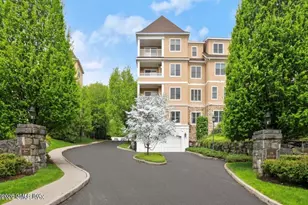 124 W Ritch Ave, Greenwich, CT 06830 - Photo 3