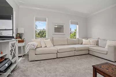 2 S New Street #3, Greenwich, CT 06830 - Photo 3