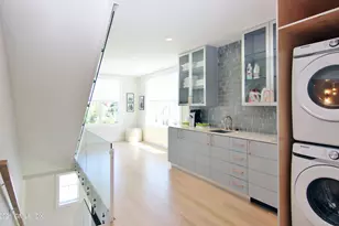 32 Le Grande Ave, Greenwich, CT 06830 - Photo 15