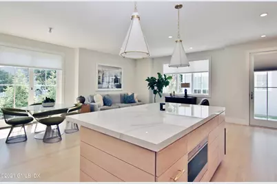 32 Le Grande Avenue #A2, Greenwich, CT 06830 - Photo 5