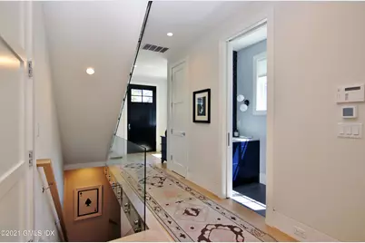 32 Le Grande Avenue #A2, Greenwich, CT 06830 - Photo 3