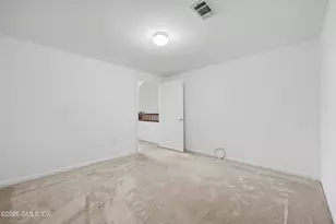 25 Adams Ave, Stamford, CT 06902 - Photo 21