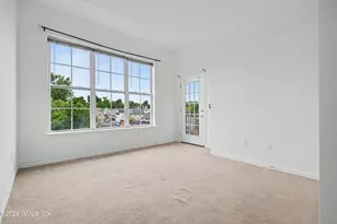 25 Adams Ave, Stamford, CT 06902 - Photo 13