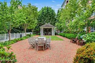 25 Adams Ave, Stamford, CT 06902 - Photo 23