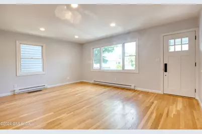 8 Ridge Place #1, Greenwich, CT 06831 - Photo 3