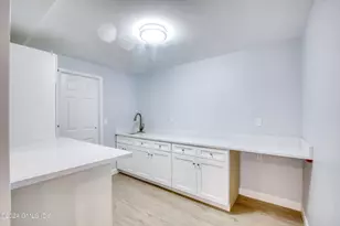 8 Ridge Pl, Greenwich, CT 06831 - Photo 27
