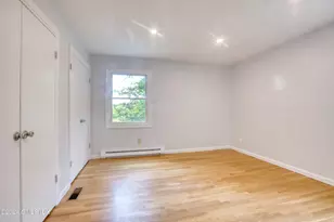 8 Ridge Pl, Greenwich, CT 06831 - Photo 15