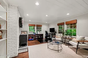 38 Byfield Ln, Greenwich, CT 06830 - Photo 11