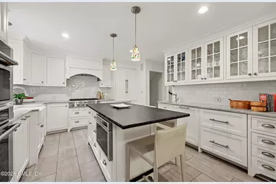 38 Byfield Lane, Greenwich, CT 06830 - Photo 19
