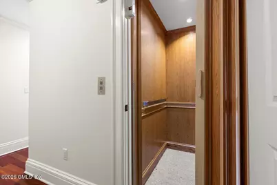 40 Oak Ridge Street #UNIT 2, Greenwich, CT 06830 - Photo 3