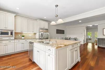 40 Oak Ridge Street #UNIT 2, Greenwich, CT 06830 - Photo 7