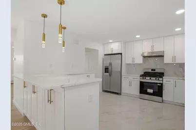 37 Edgewood Avenue #B, Greenwich, CT 06830 - Photo 7
