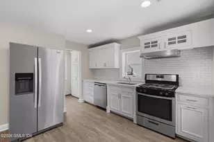 205 S Water St, Greenwich, CT 06830 - Photo 5