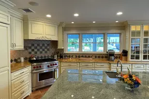 34 Suburban Ave, Greenwich, CT 06807 - Photo 3