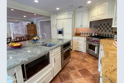 34 Suburban Avenue, Greenwich, CT 06807 - Photo 7
