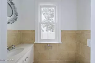 65 Sherwood Pl, Greenwich, CT 06830 - Photo 9