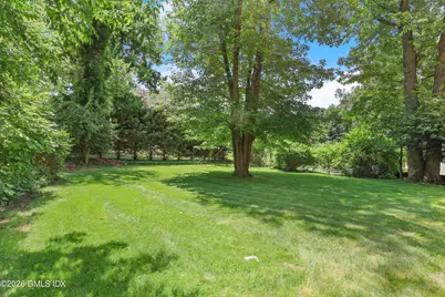 10 Macarthur Drive, Old Greenwich, CT 06870 - Photo 19