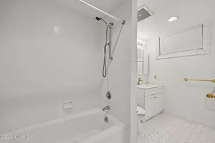 124 Mason St, Greenwich, CT 06830 - Photo 21