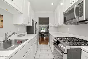 25 W Elm St, Greenwich, CT 06830 - Photo 9