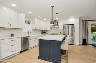25 Westview Pl, Greenwich, CT 06878 - Photo 9