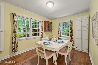 33 Center Drive, Old Greenwich, CT 06870 - Photo 9