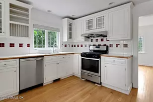 1 Hendrie Dr, Old Greenwich, CT 06870 - Photo 11